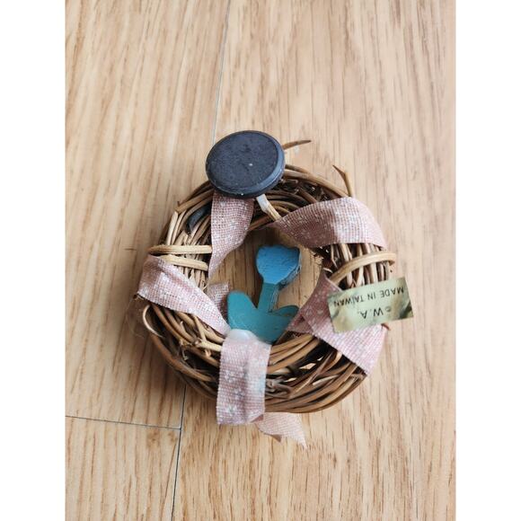 Lot of 2 Rustic Twig Wreath Flower Magnets Farmhouse Country Spring Decor - Picture 6 of 8